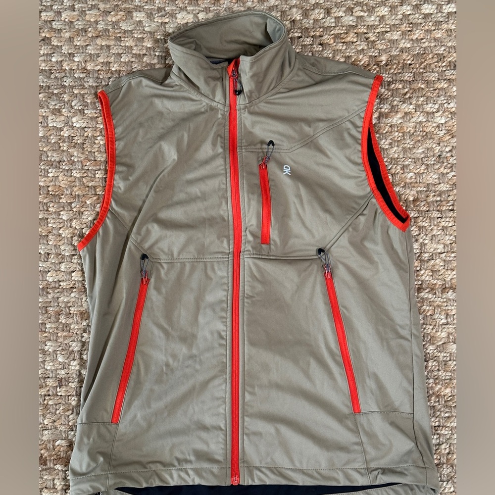 Little donkey hiking/golf vest. Large.